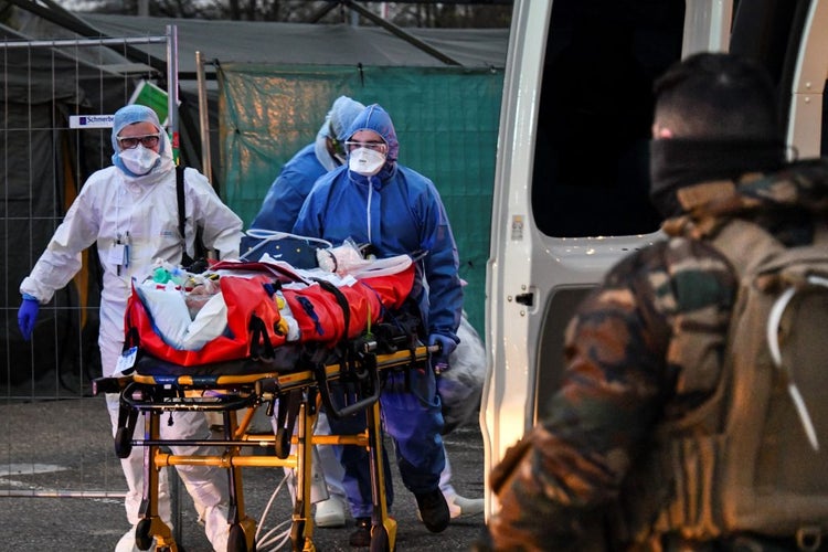 000-1Q928Q-1024x683-jpg