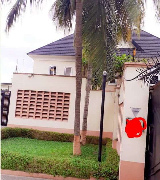 davido-buys-new-home-for-his-staff-in-lekki-victoria-island-lagos-state-nigeria-picture-JPG
